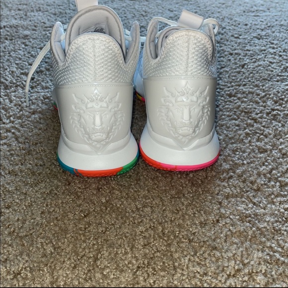 Nike Lebron Witness IV - Picture 3 of 5